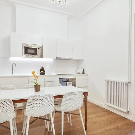 The Collection - Casa Batllo - Luxury Historic 4bd 4bth For 9 Guests * Barcelone